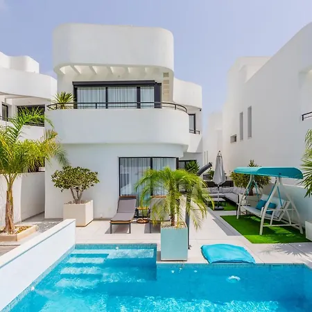 Stylish 2018,pool,3b.r.wifi,netflix ヴィラ *