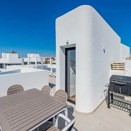 ヴィラ Stylish 2018,pool,3b.r.wifi,netflix San Fulgencio